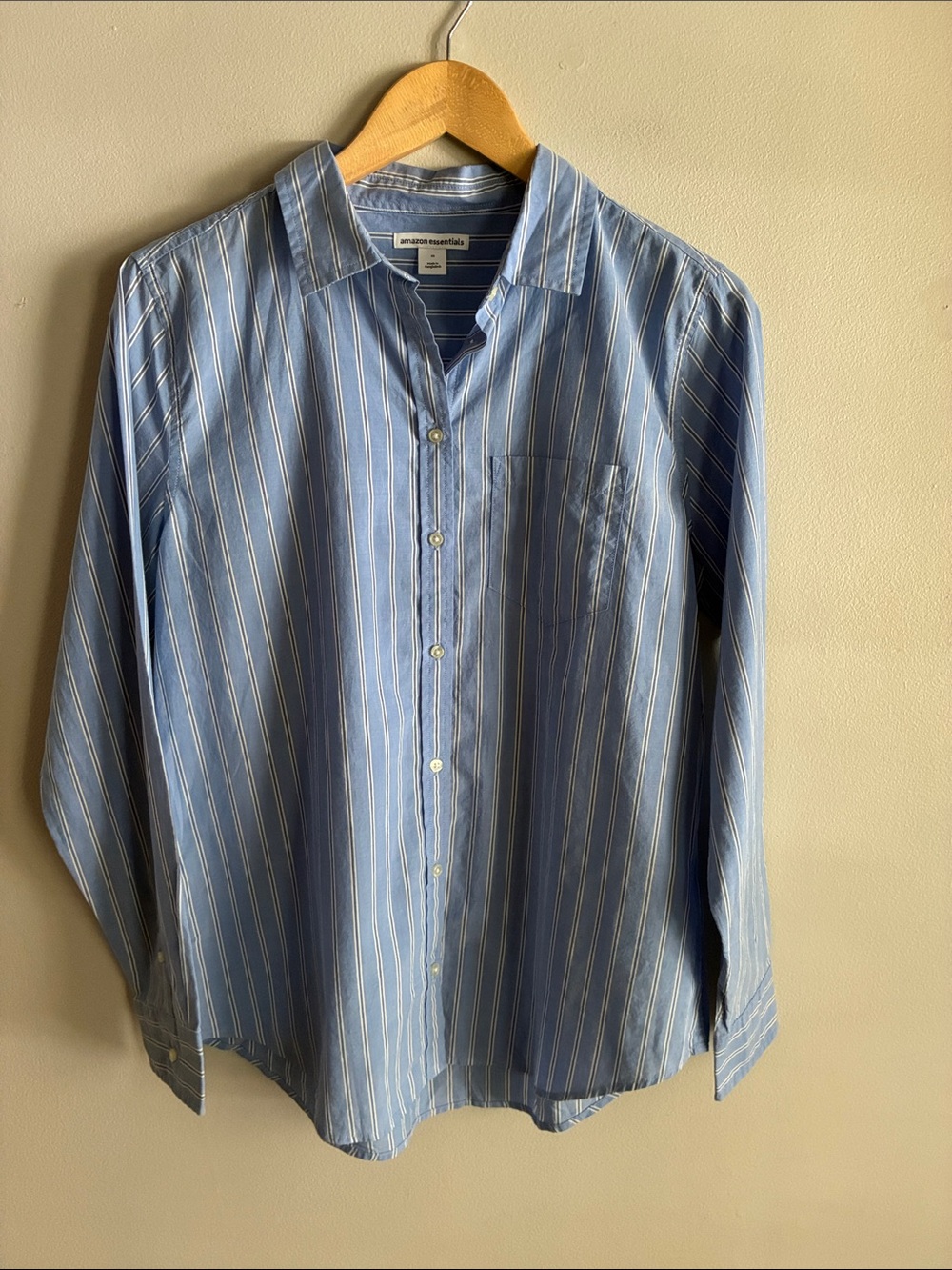 NWT Amazon Essentials Women’s M Blue White Striped 100% Cotton Button Down Shirt
